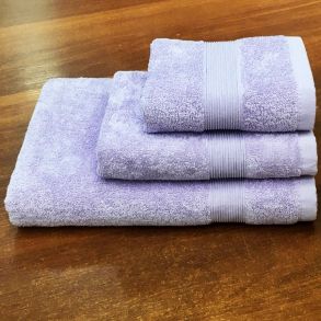Сиреневое 50х90 см 400 г/м2 однотонное полотенце 
